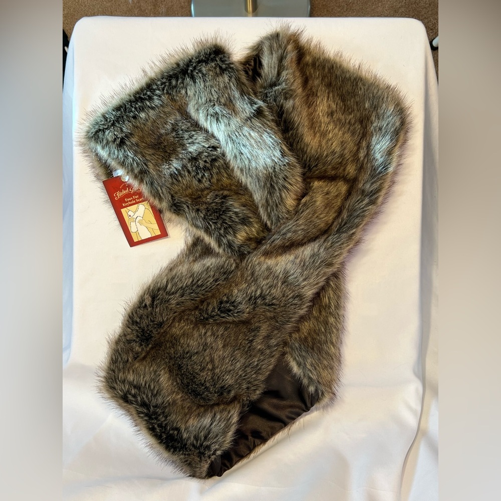 Faded Glory Ladies Keyhole Scarf, Faux Fur Trim, Brown, One Size, New With Tags
